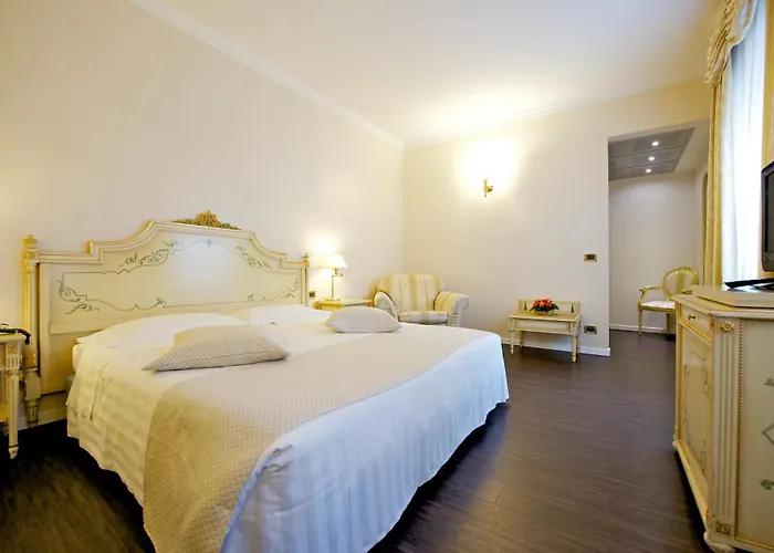 Отель Stendhal 4*